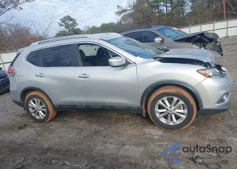 2015 Nissan Rogue Sv z USA, uszkodzony, nr VIN 5N1AT2ML5FC752114